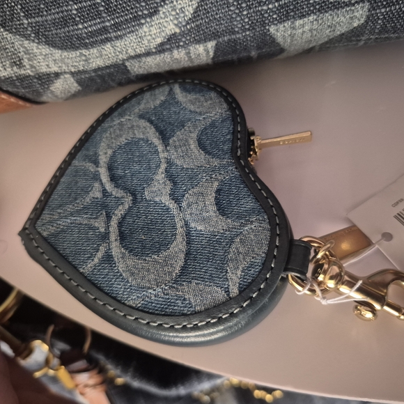 Denim Heart-Accent Women's Bag - Picture 3 of 3